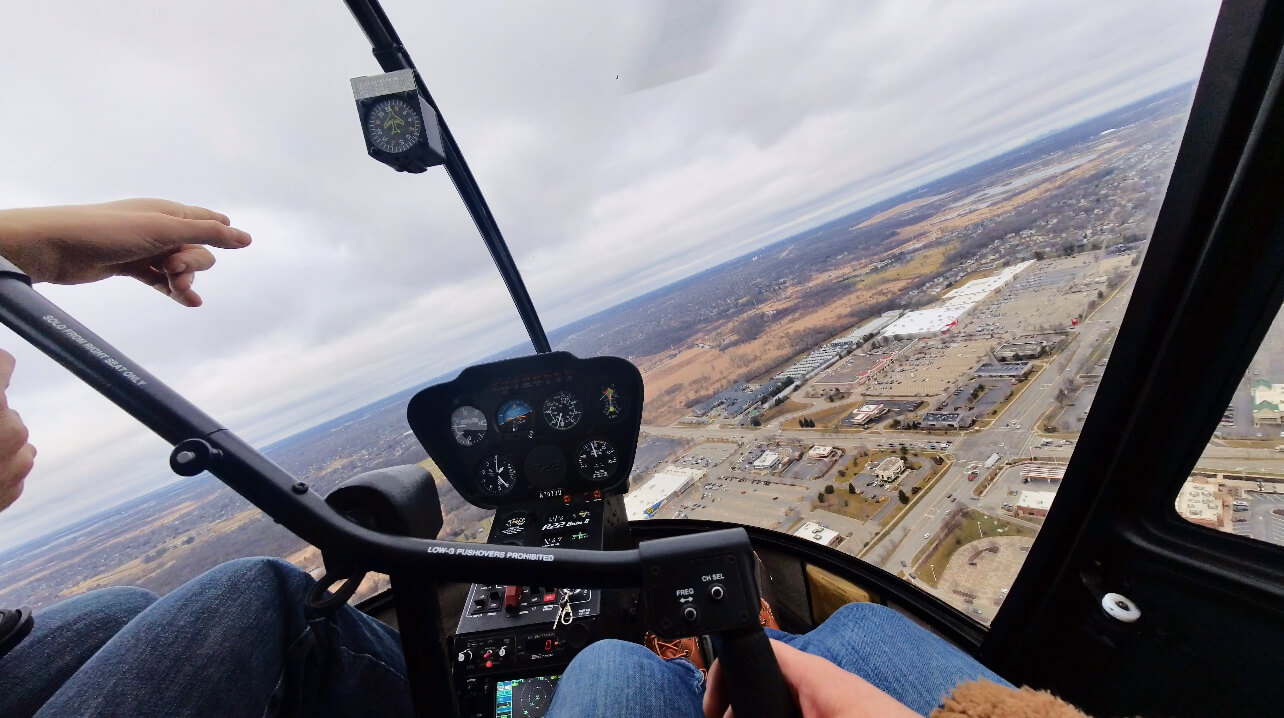 Helicopter pilots navigating via pilotage